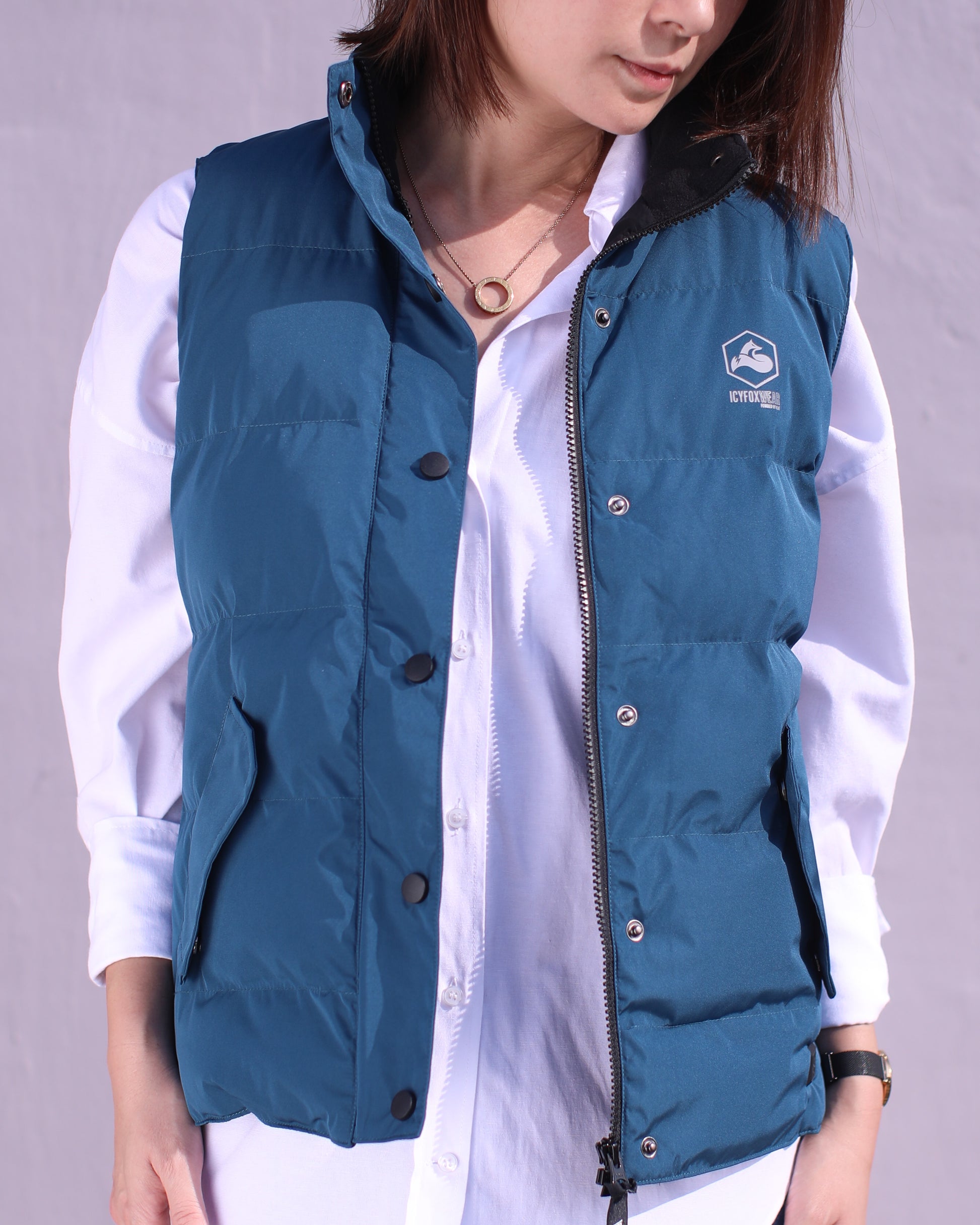  #Fashion  #winter  #cold  #chill  #warm  #heating  #healthcare  #onepieceforall #lightinweight  #clothing  #adults&kids  #multifunction  #simplefolding  #Campingoutfit  #智能發熱背心  #智能發熱頸巾  #ICYFOX #Ｘ’masGift 